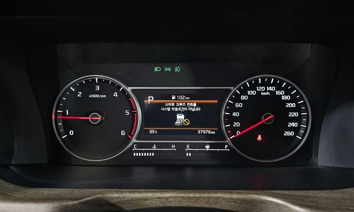 Kia Sorento — фото 7