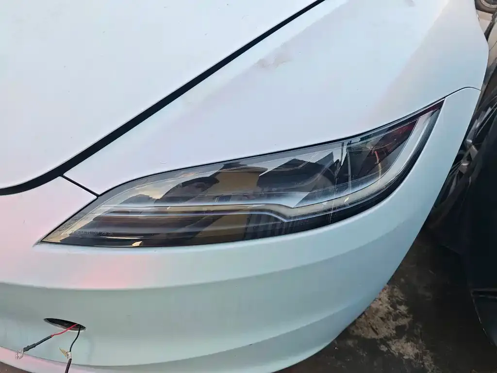 Tesla Model 3 — фото 2