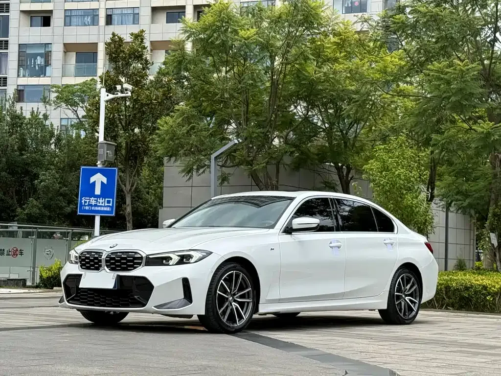 BMW 3 Series — фото 1