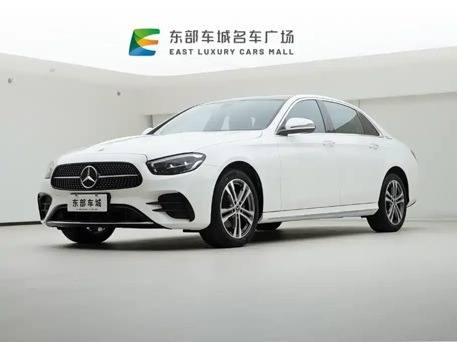 Mercedes-Benz E-Class — фото 1