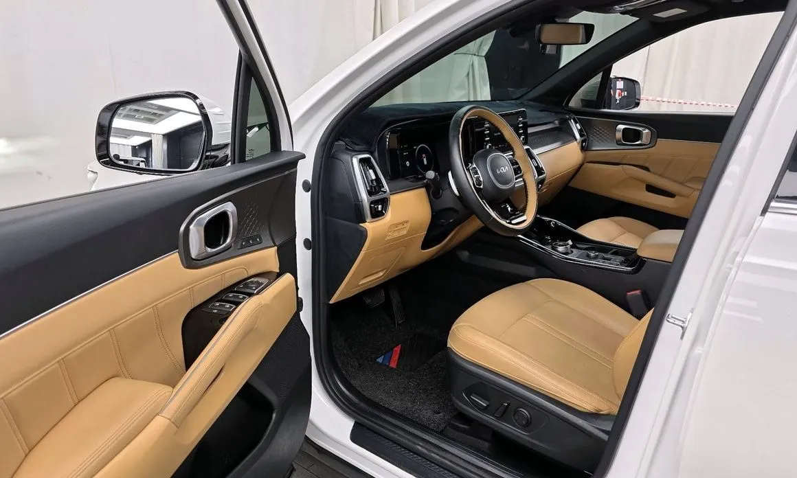 Kia Sorento — фото 8