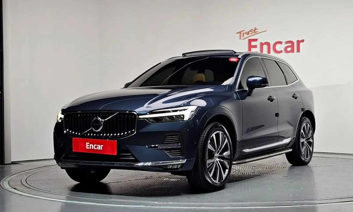 Volvo XC60 — фото 1