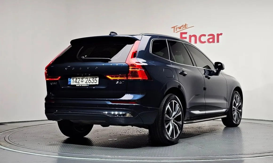 Volvo XC60 — фото 7