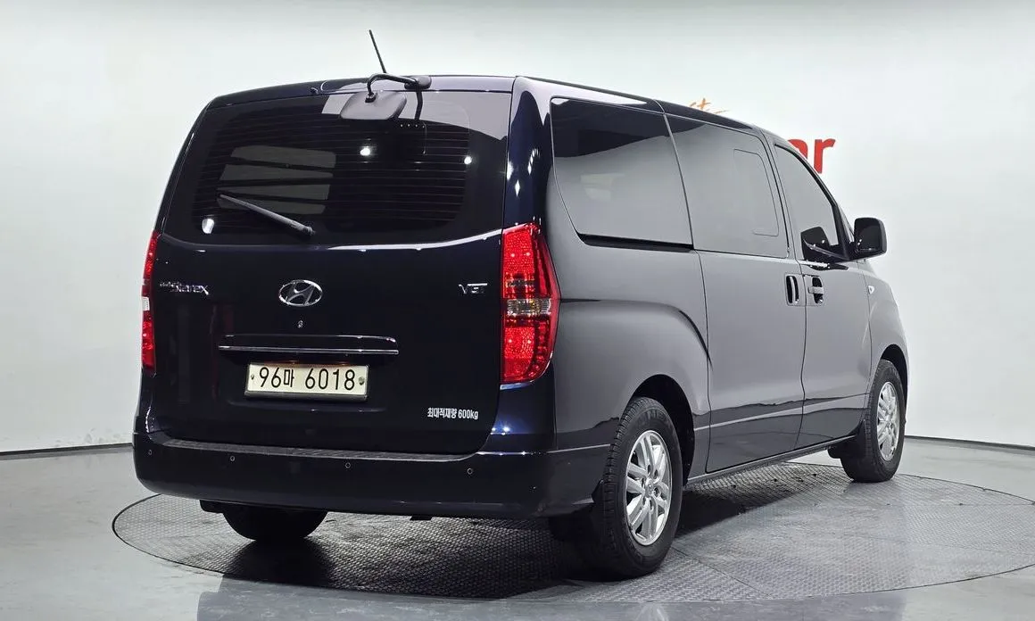 Hyundai Starex — фото 4