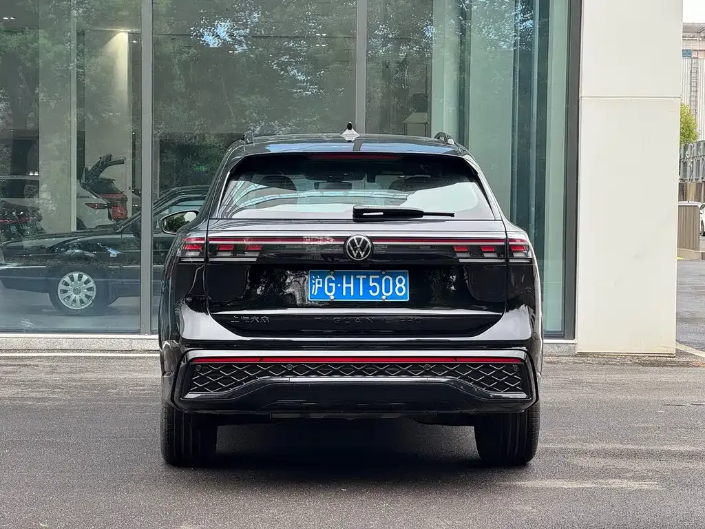 Volkswagen Tiguan L — фото 8