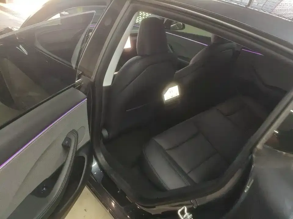 Tesla Model 3 — фото 2
