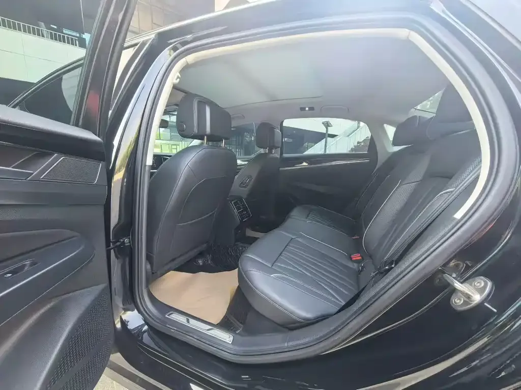 Volkswagen Passat — фото 3