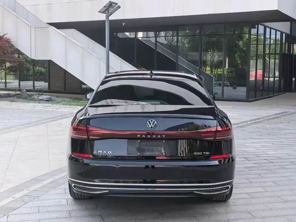 Volkswagen Passat — фото 4