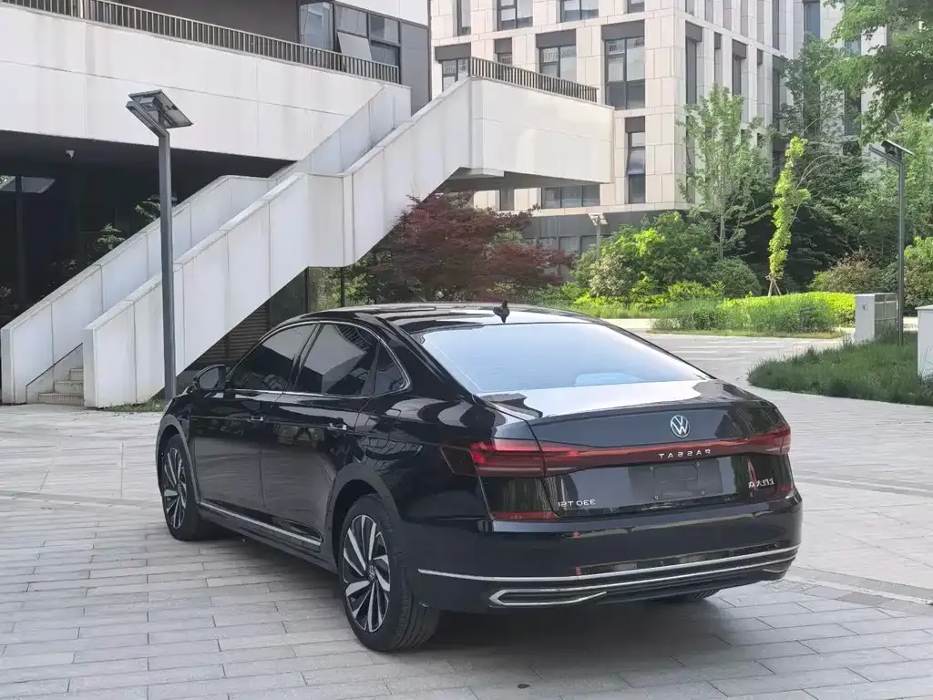 Volkswagen Passat — фото 5