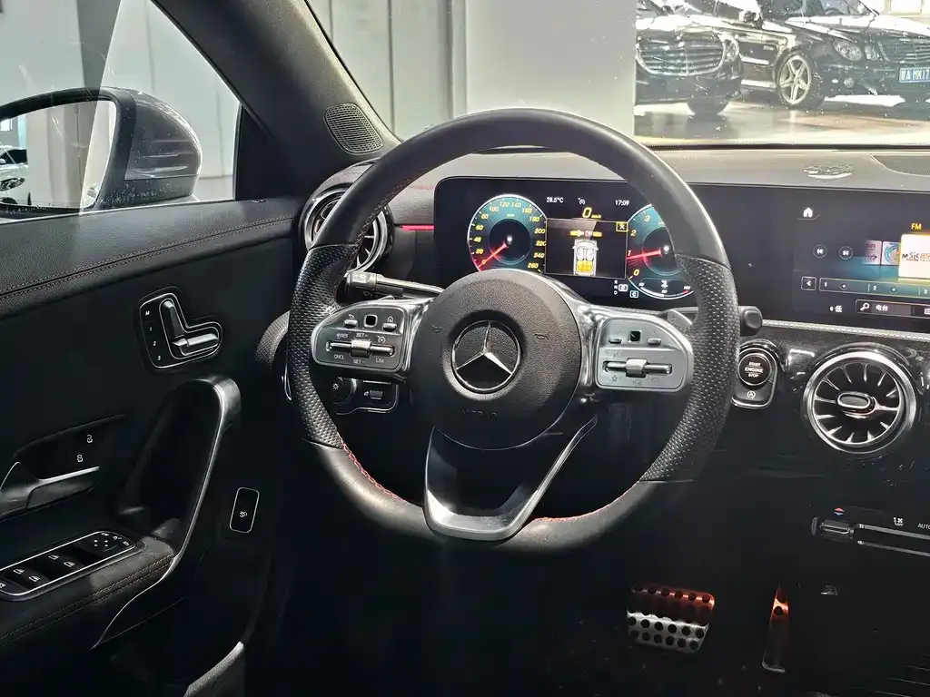 Mercedes-Benz CLA (Import) — фото 7