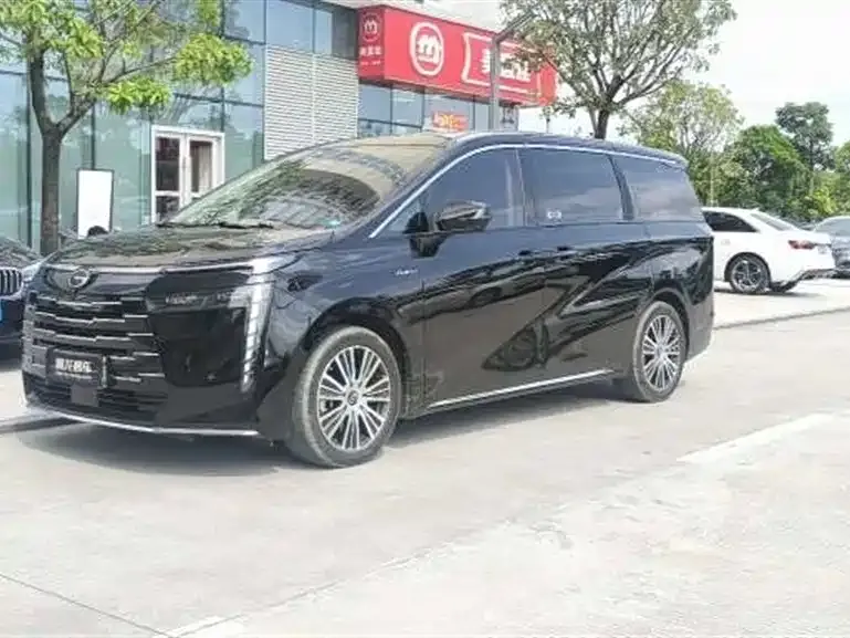 GAC Motor 传祺E8 PHEV — фото 1