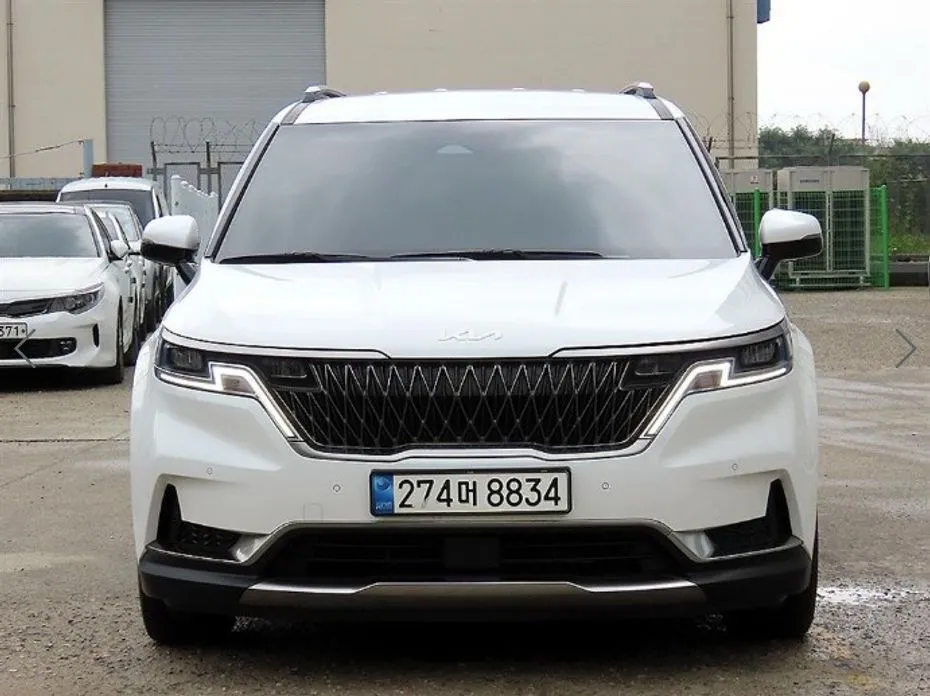 Kia Carnival — фото 1