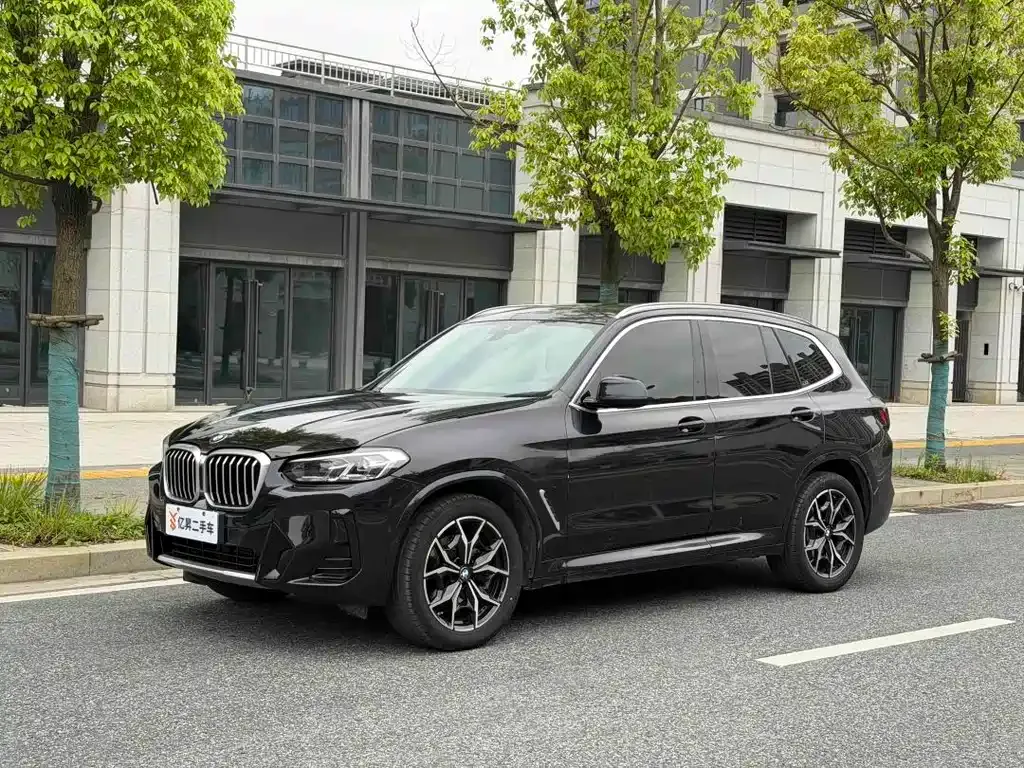 BMW X3 — фото 9