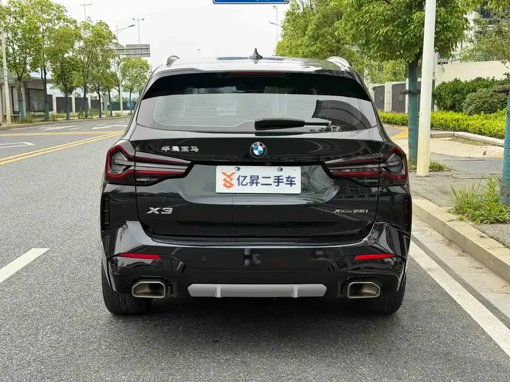 BMW X3 — фото 10