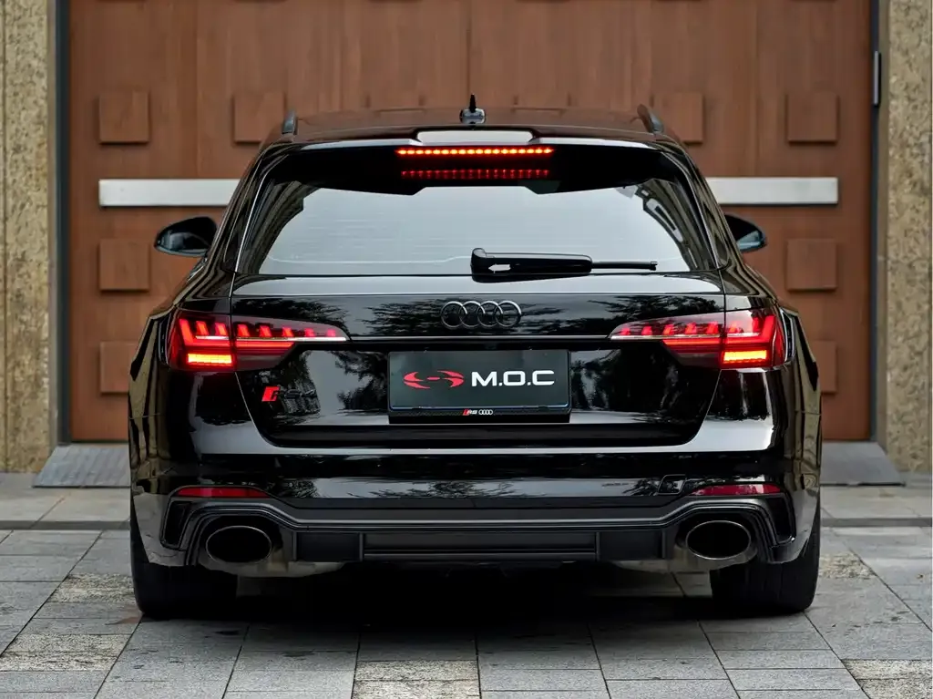 Audi RS 4 — фото 2