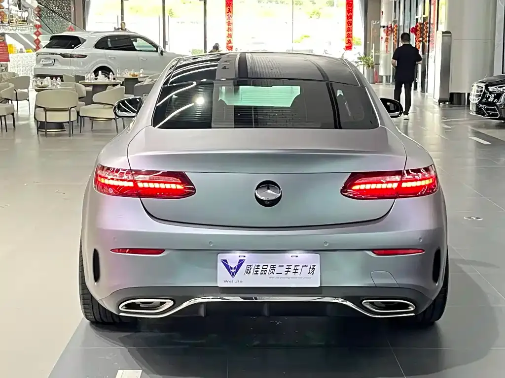 Mercedes-Benz E-Class (Import) — фото 4