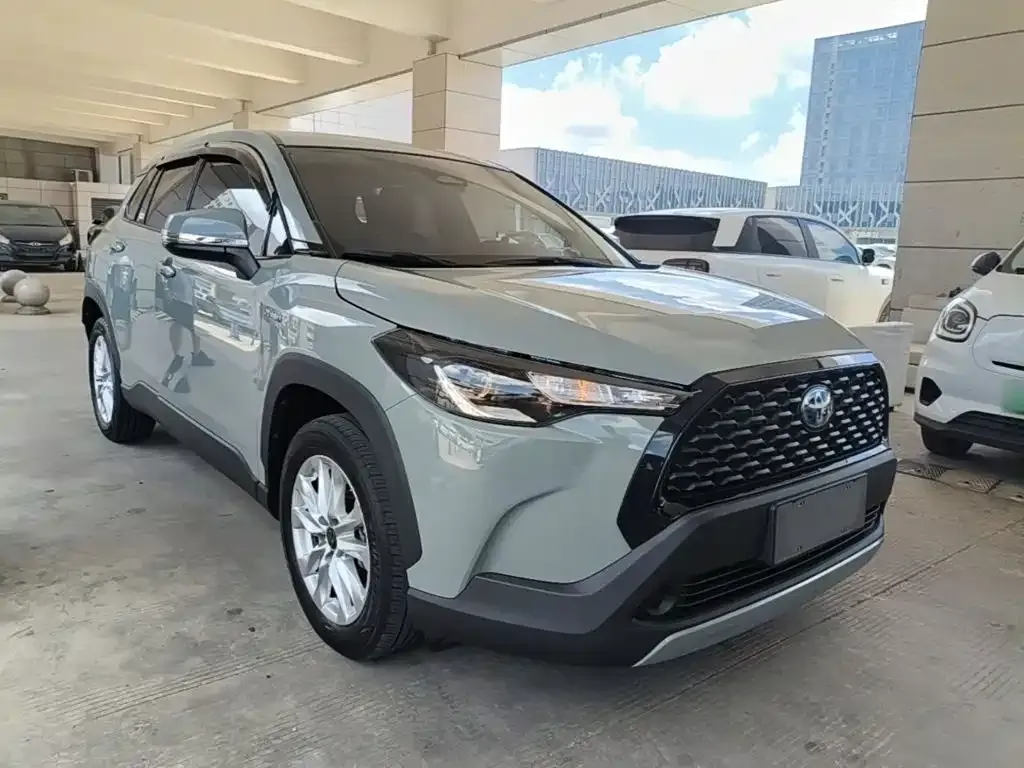 Toyota Corolla Cross — фото 9