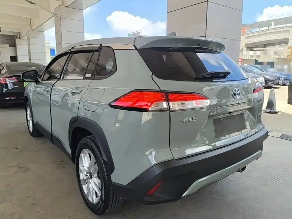 Toyota Corolla Cross — фото 6