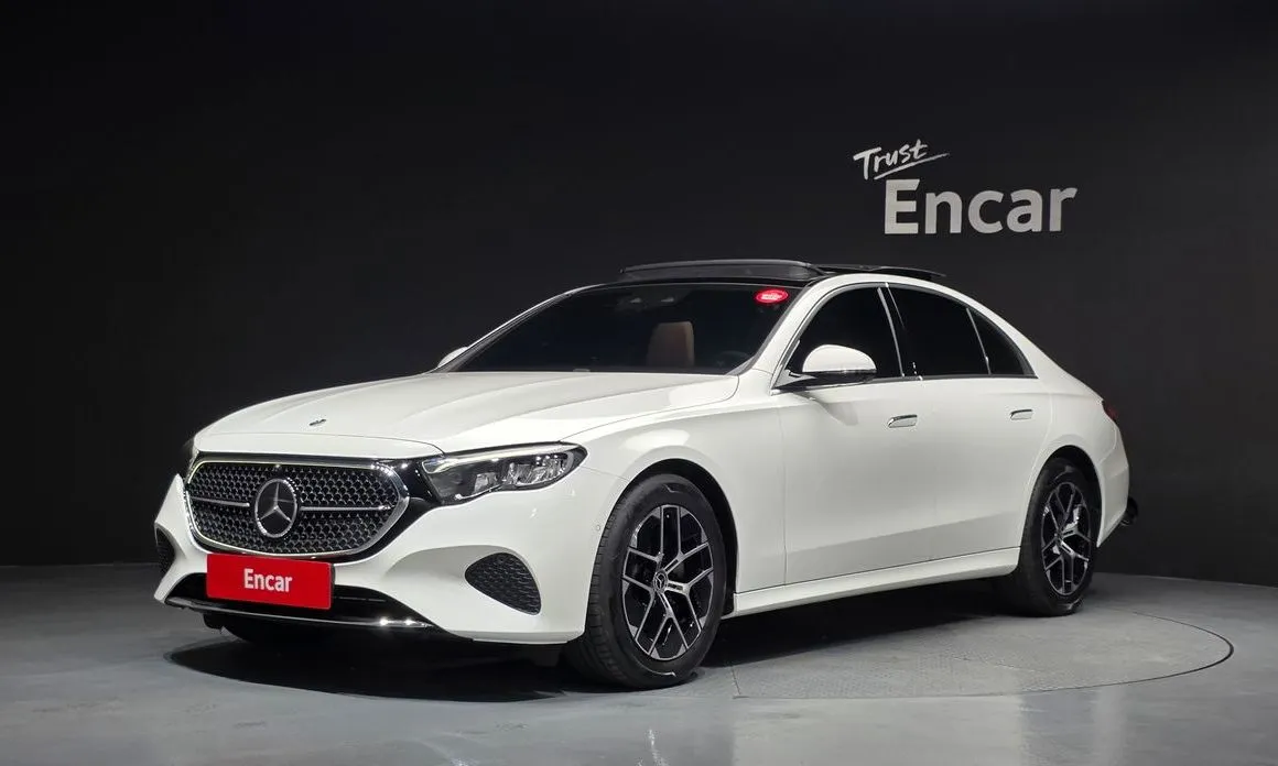 Mercedes-Benz E-Class — фото 1