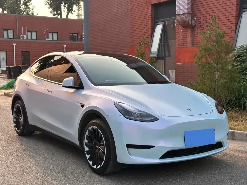 Tesla Model Y — фото 5