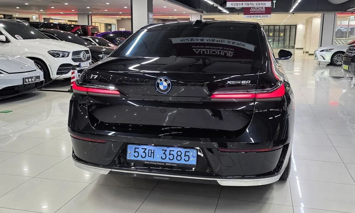BMW i7 — фото 6