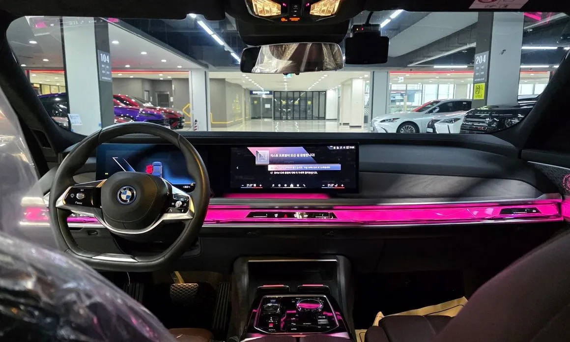 BMW i7 — фото 2