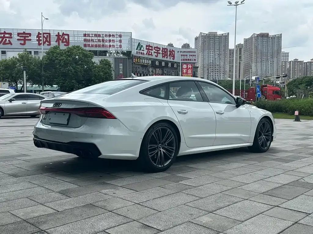 Audi A7 — фото 8