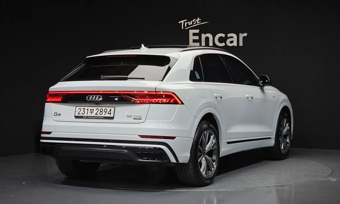 Audi Q8 — фото 5