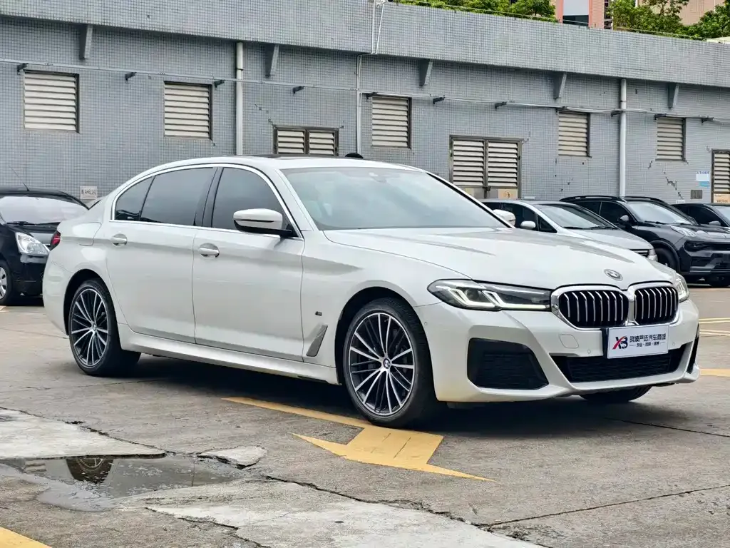 BMW 5 Series — фото 5