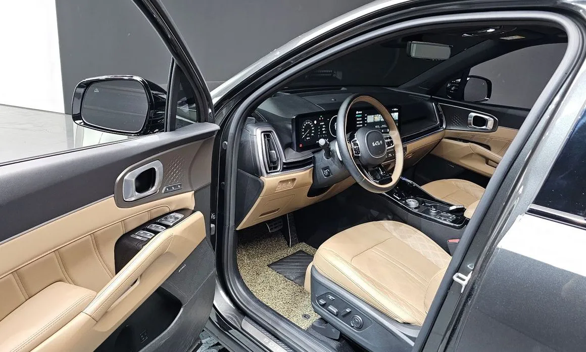 Kia Sorento — фото 10