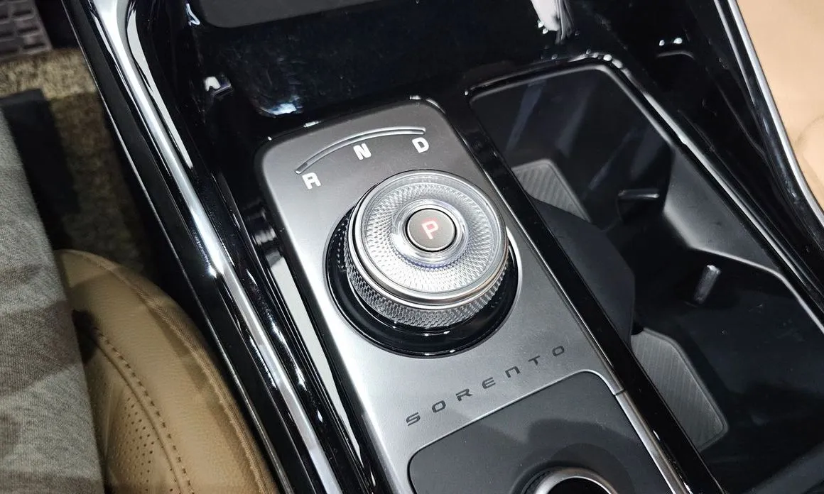 Kia Sorento — фото 5