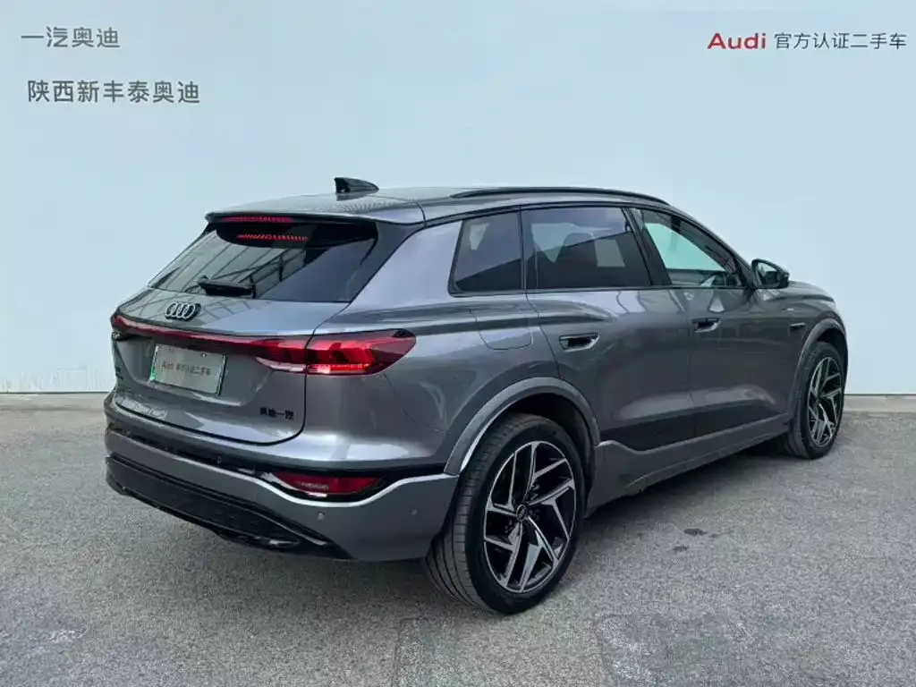 Audi Q6L e-tron — фото 3