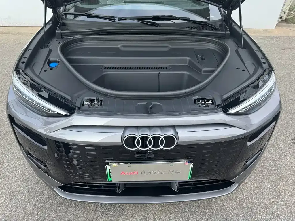 Audi Q6L e-tron — фото 8