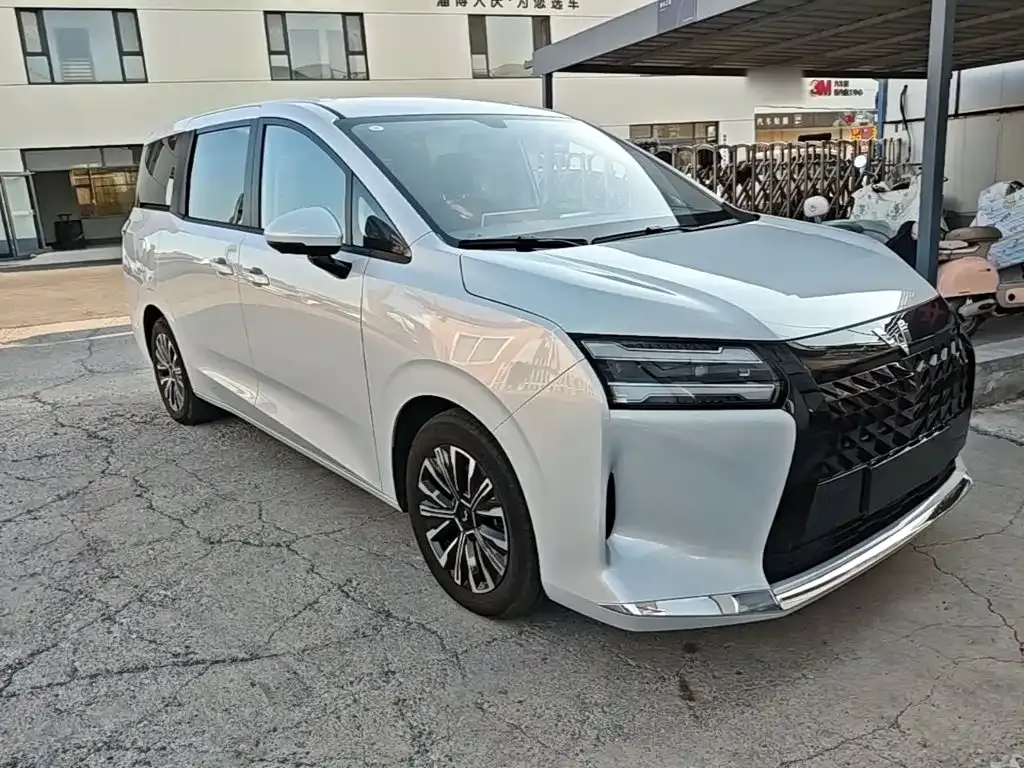 Wuling Starlight 730 New Energy — фото 7