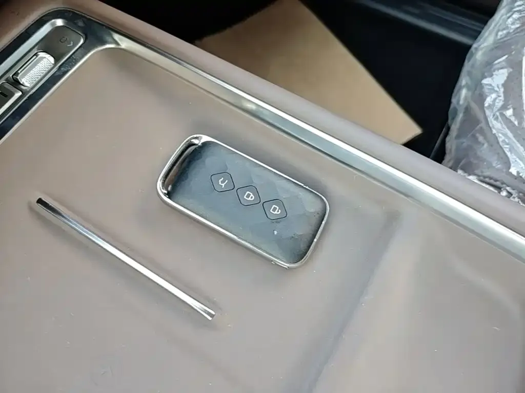 Wuling Starlight 730 New Energy — фото 2