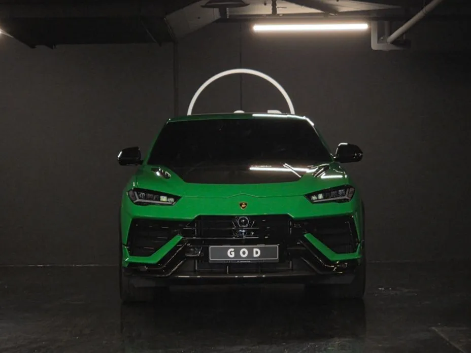 Lamborghini Urus — фото 1