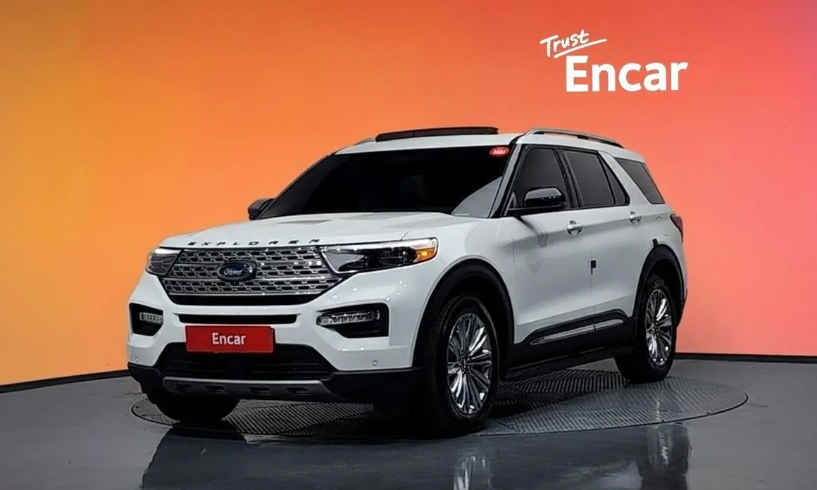 Ford Explorer — фото 1