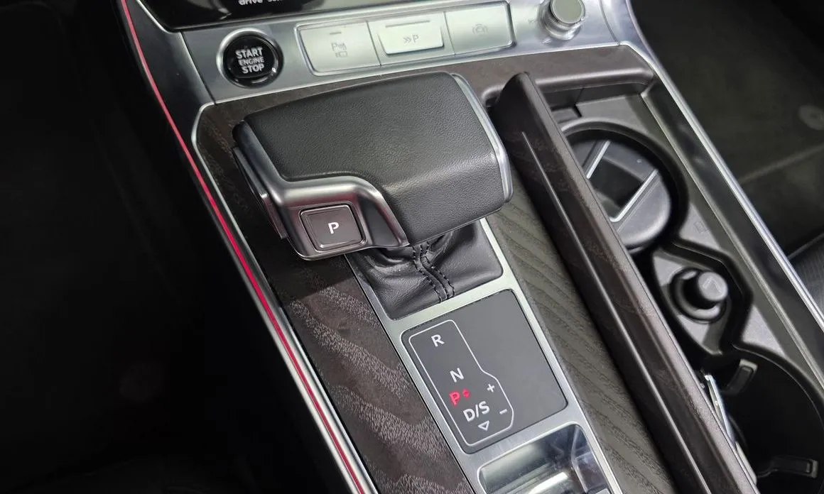 Audi A6 — фото 10