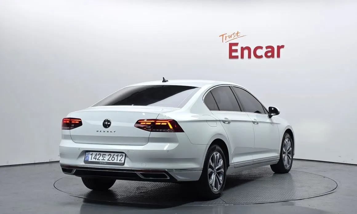Volkswagen Passat — фото 4