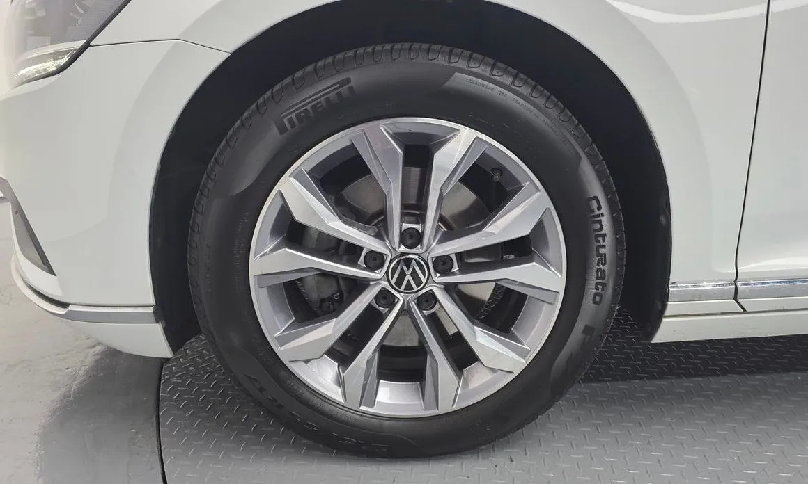Volkswagen Passat — фото 10