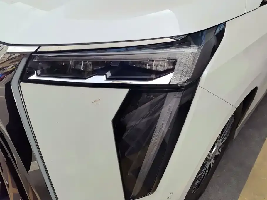 GAC Motor Trumpchi E9 — фото 9