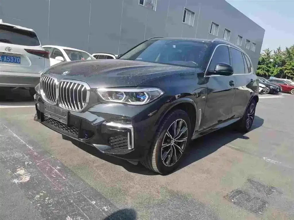 BMW X5 — фото 1