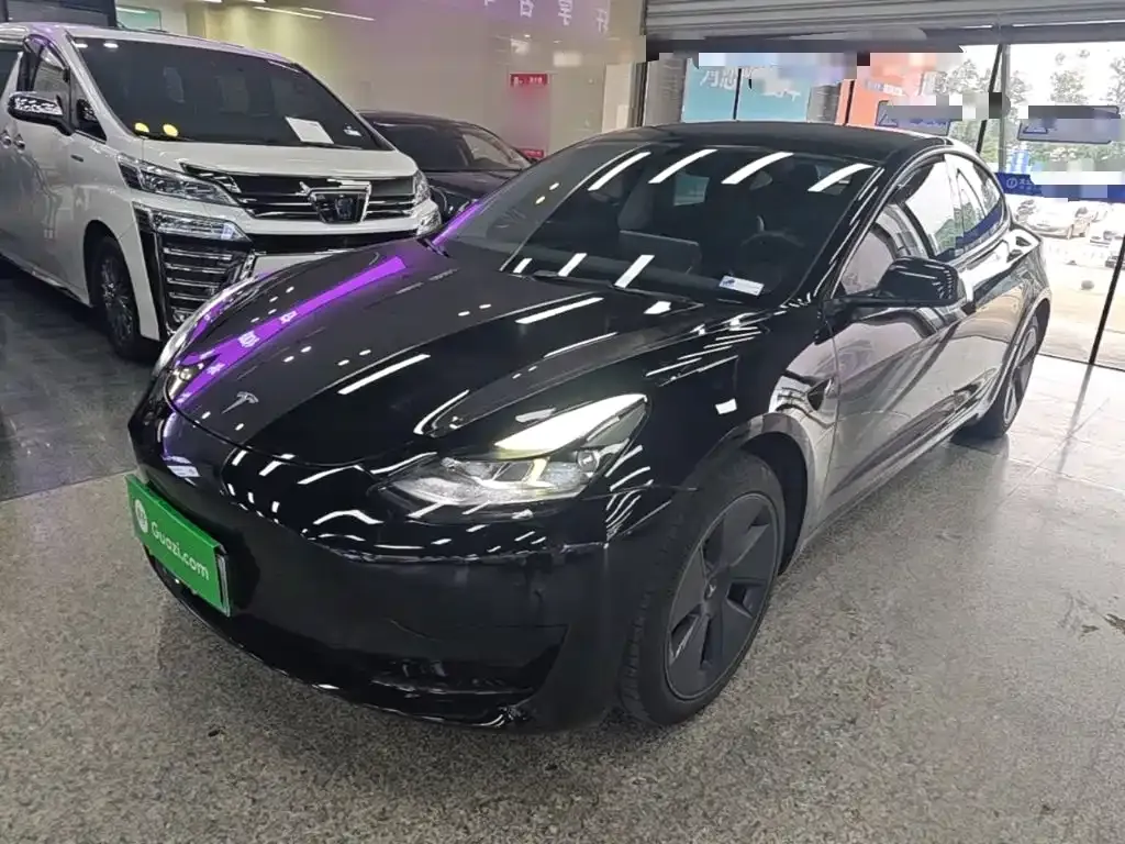 Tesla Model 3 — фото 3