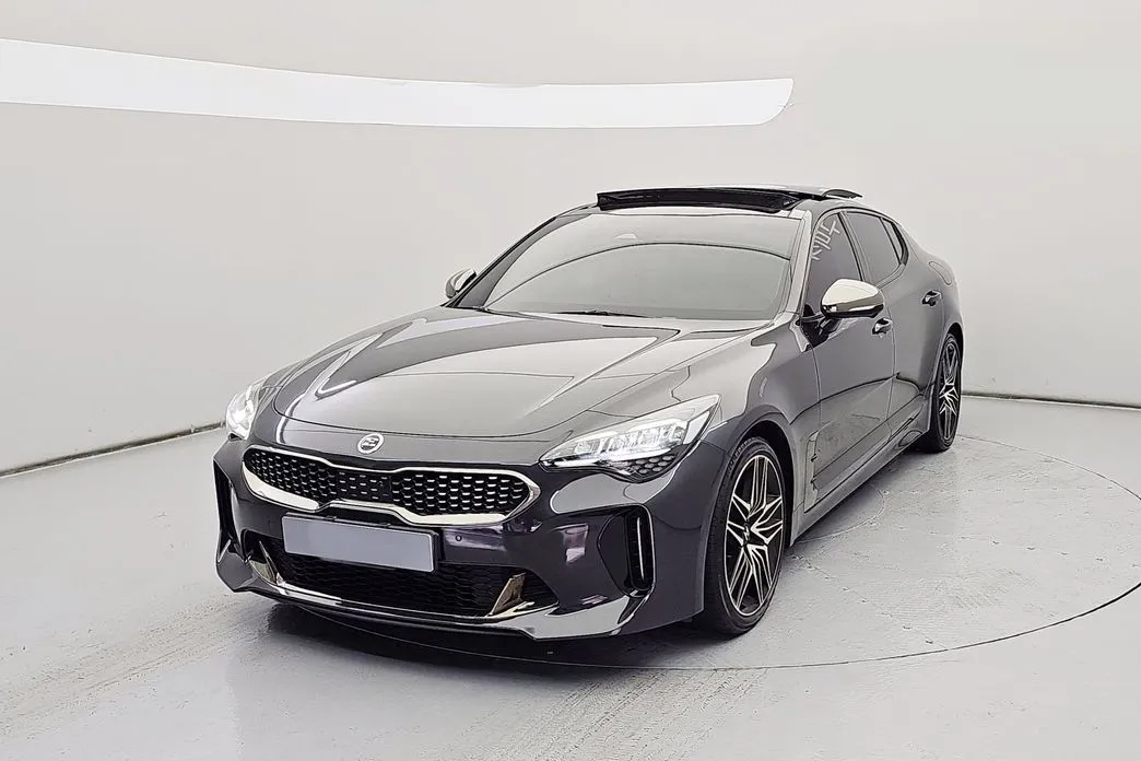 Kia Stinger — фото 1