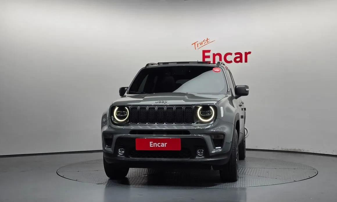 Jeep Renegade — фото 2