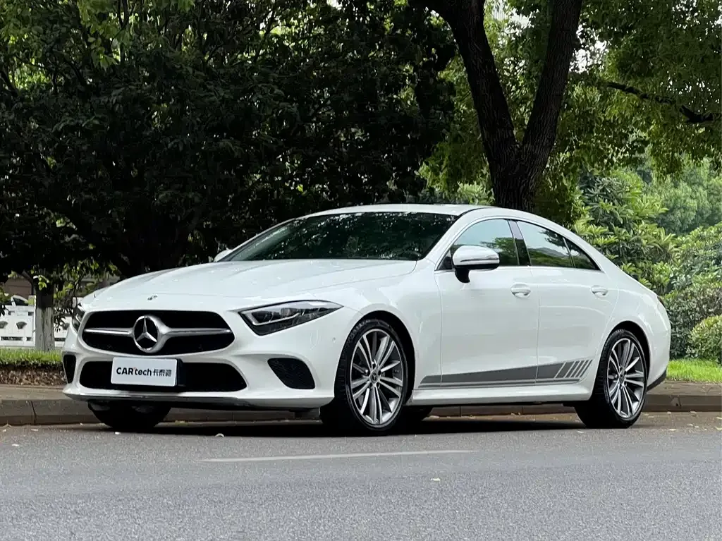 Mercedes-Benz CLS — фото 1