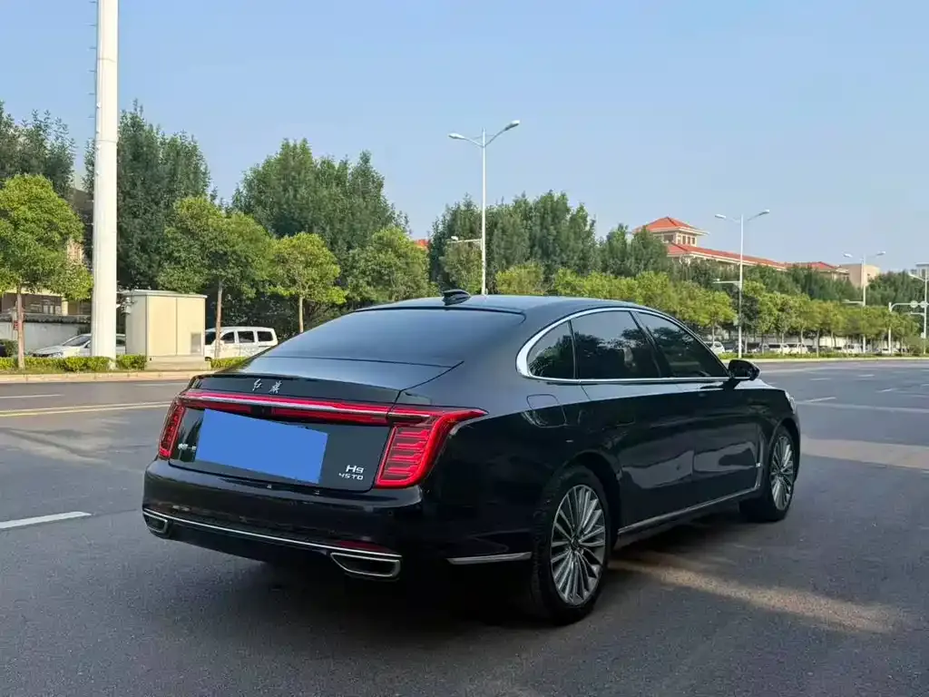 Hongqi H9 — фото 8