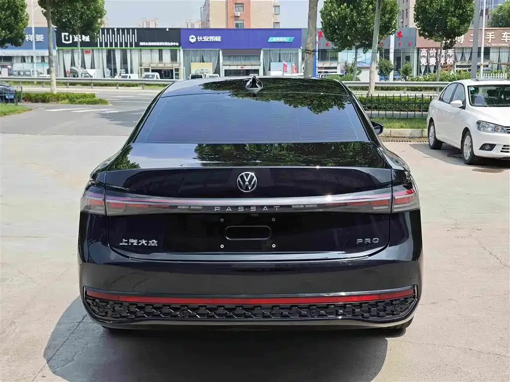 Volkswagen Passat — фото 5