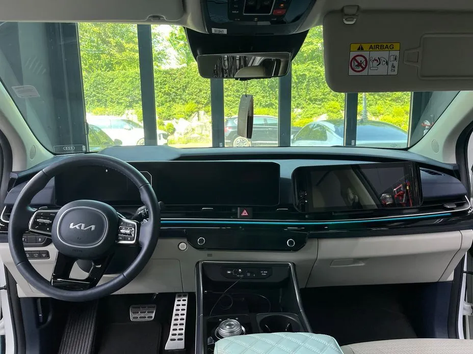 Kia Carnival — фото 10