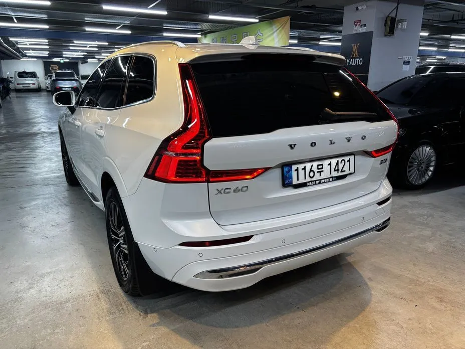 Volvo XC60 — фото 8
